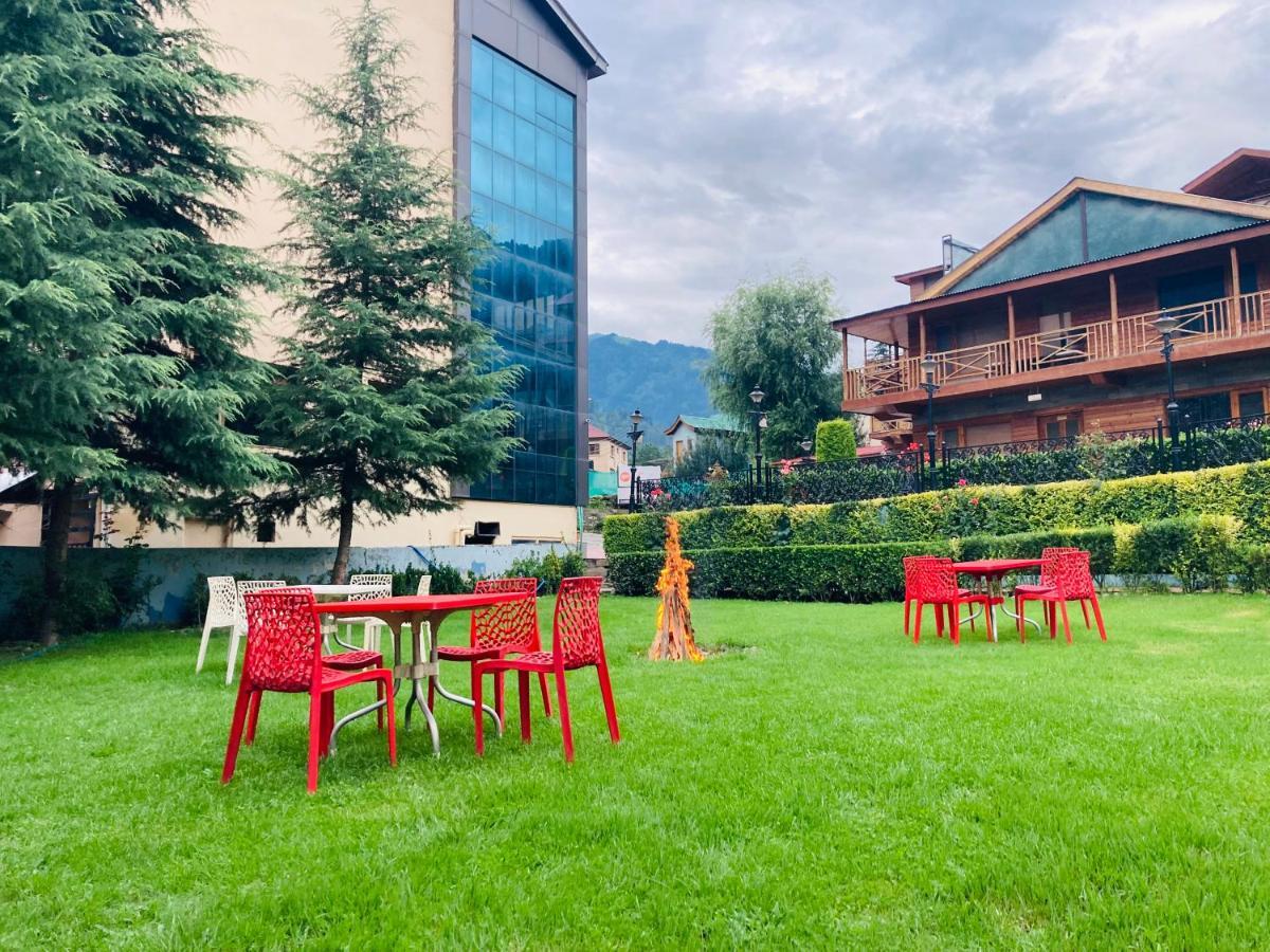 Snow Palm Resort, Manali エクステリア 写真